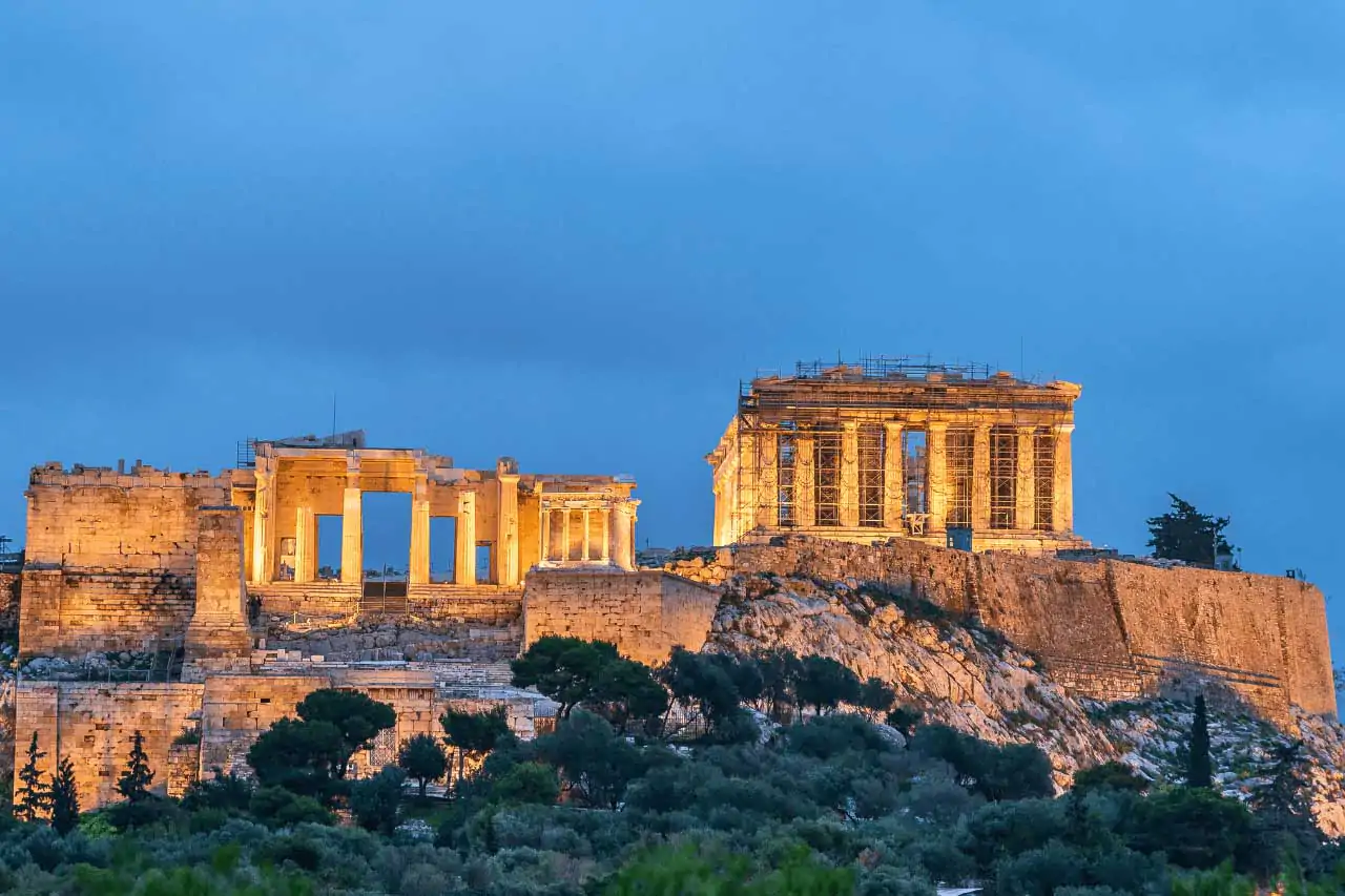 Atene-La-Bussola-on-the-Road-3