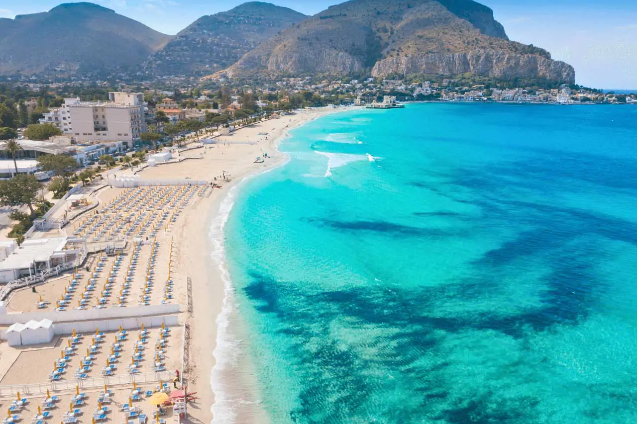 Sicilia-La-Bussola-on-the-Road-12