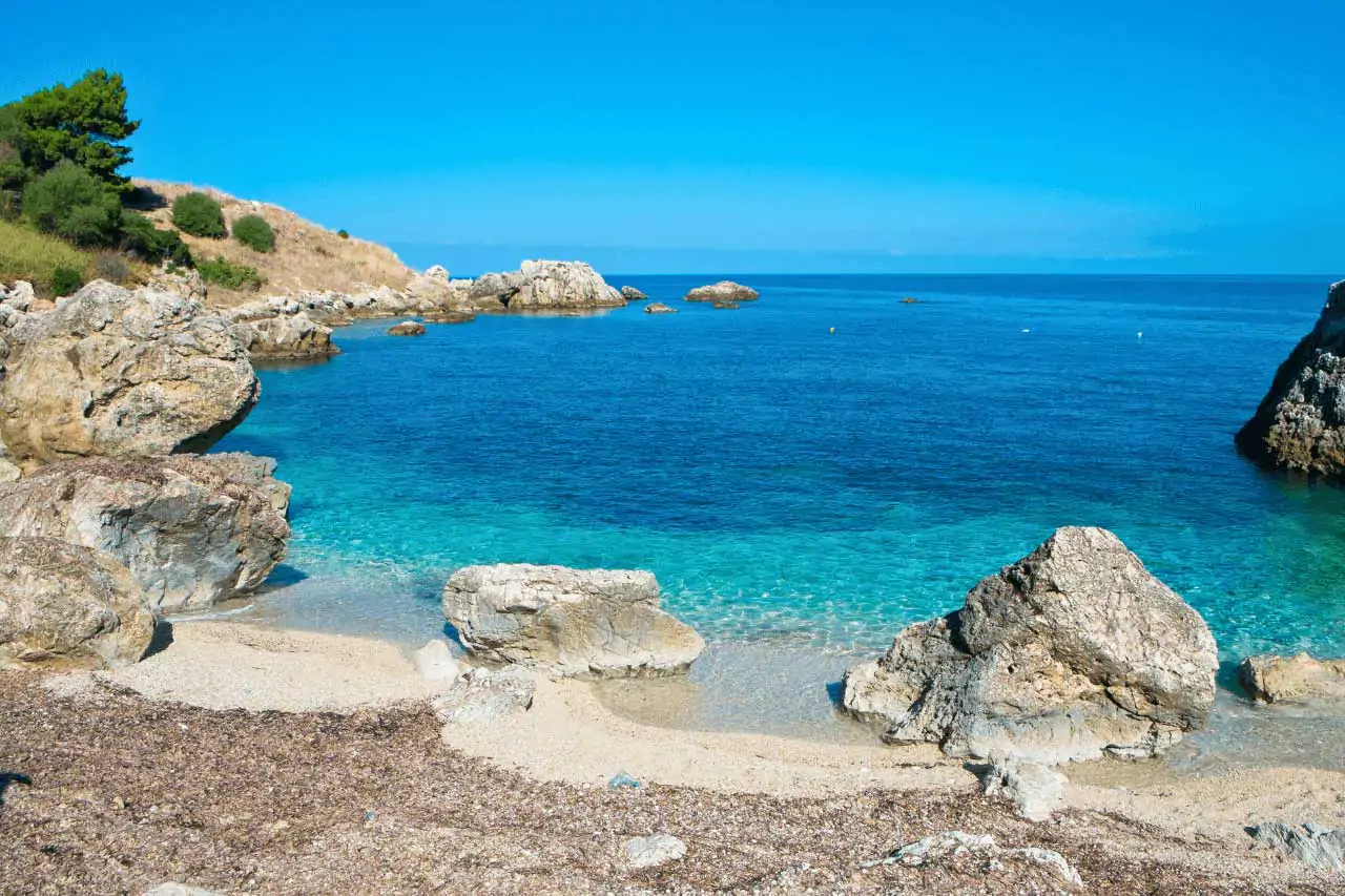 Sicilia-La-Bussola-on-the-Road-7