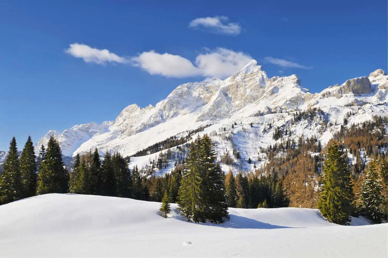Soggiorno-Neve-in-Val-Zoldana-La-Bussola-On-The-Road