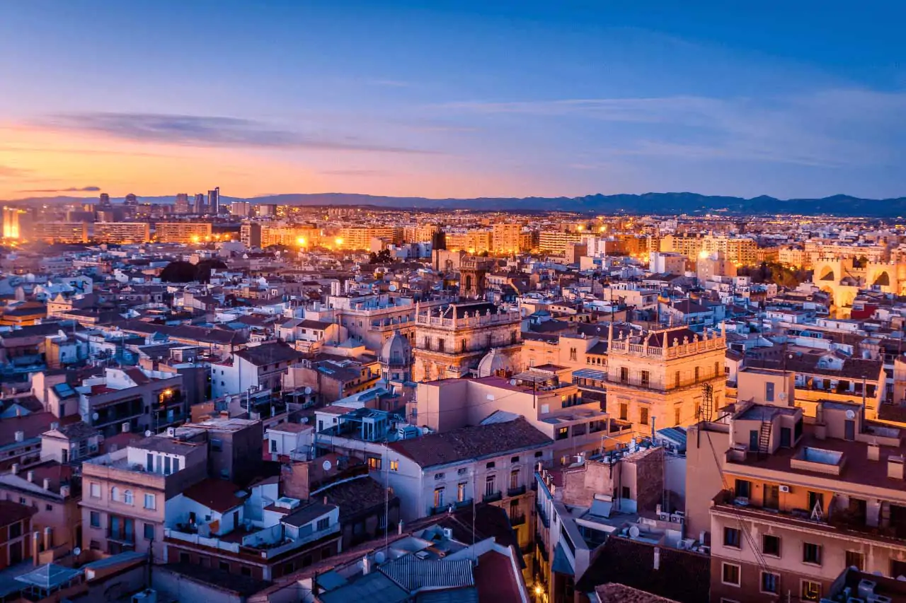 Valencia-La-Bussola-on-the-Road-3